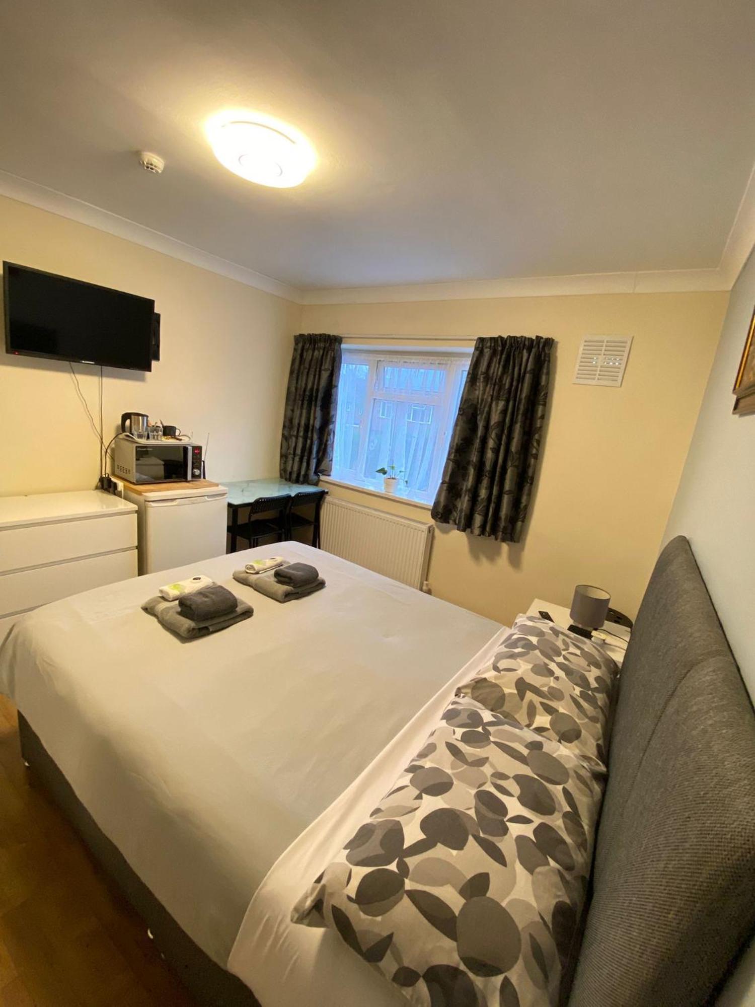Kensal Lodge Guest House London Exterior photo